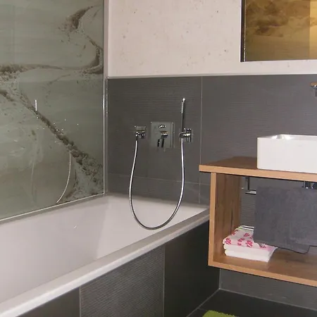 Royal Waldfeld * מאיירהופן