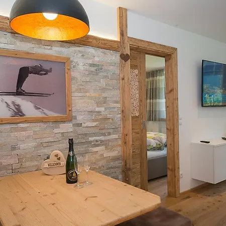 Royal Waldfeld מאיירהופן