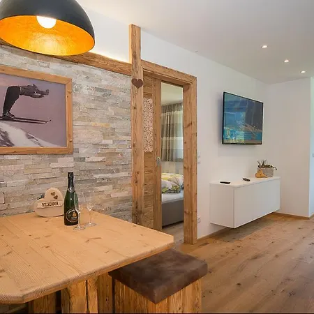 Royal Waldfeld מאיירהופן