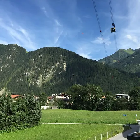 Royal Waldfeld * Mayrhofen